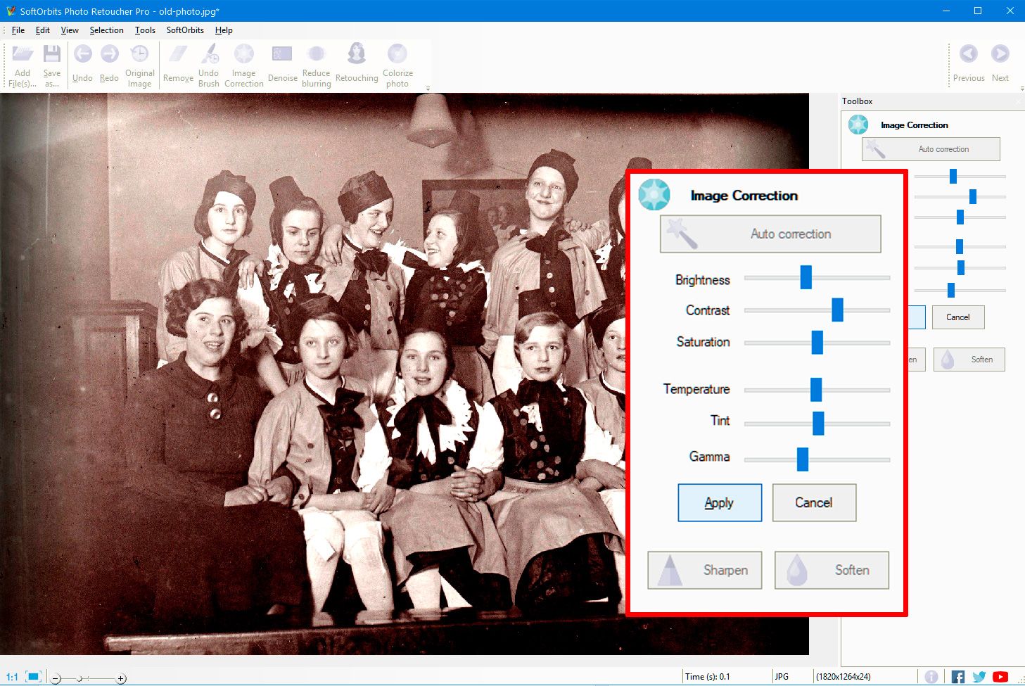 Selecteer beeldcorrectie in het Photo Retoucher programma..